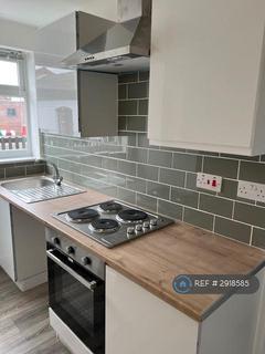 1 bedroom flat to rent, Albion Street, Rugeley, WS15