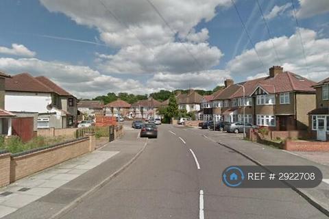 4 bedroom terraced house to rent, Langley Crescent, Hayes, UB3