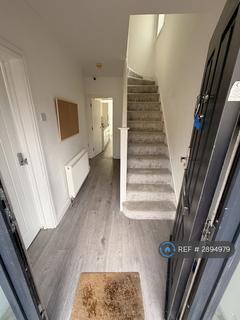 1 bedroom in a house share to rent, Kings Road, Slough, SL1