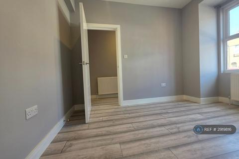 3 bedroom terraced house to rent, Ordnance Road, Enfield, EN3
