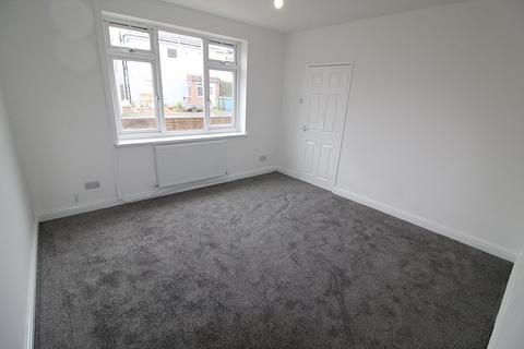 3 bedroom semi-detached house for sale, South View, Newsham, NE24