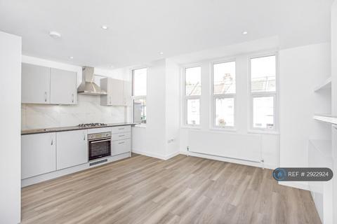 2 bedroom flat to rent, Sangley Road, London, SE25