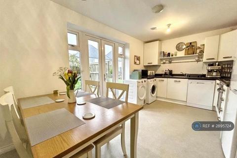 3 bedroom semi-detached house to rent, Penwethers Crescent, Truro, TR1