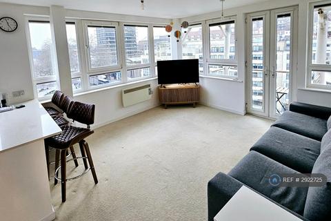 2 bedroom flat to rent, St. Giles Court, Bristol, BS1