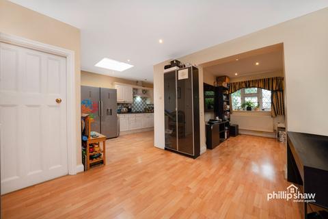 4 bedroom semi-detached house for sale, Manor Park Gardens, Edgware, HA8