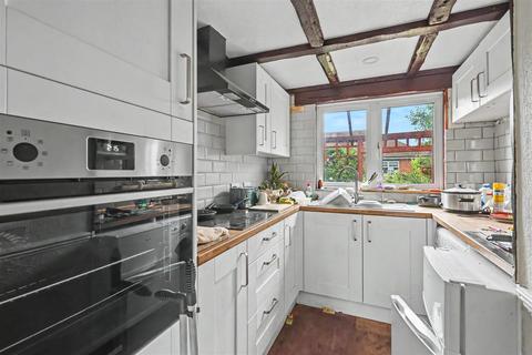 3 bedroom terraced house for sale, Gordon Road, Enfield