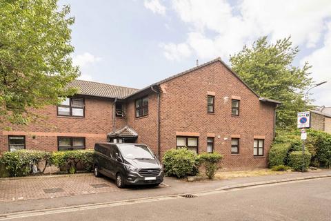 1 bedroom flat for sale, Holley Road, London W3