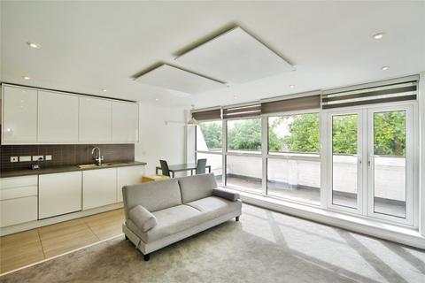 Holden Avenue, London, N12