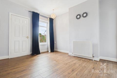 2 bedroom terraced house to rent, Foljambe Road, Chesterfield S43