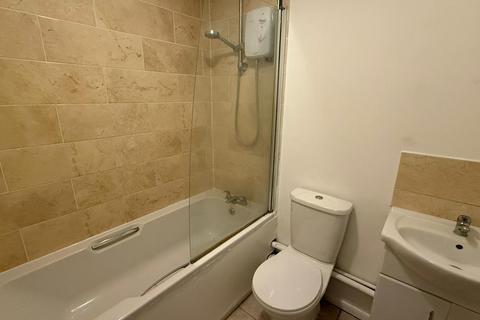 1 bedroom flat to rent, Walpole Road, Slough, SL1 6PA