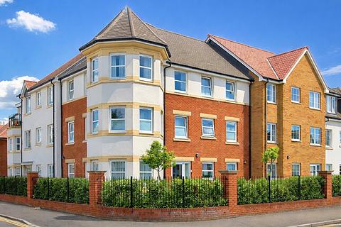2 bedroom flat for sale, Thwaytes Court, Minster Drive, Herne Bay, CT6 8BF
