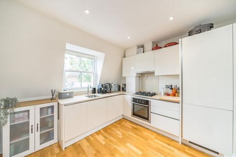 2 bedroom flat for sale, Merton Hall Road, London SW19