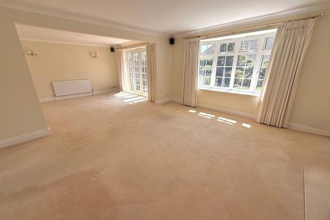 4 bedroom chalet for sale, Lansdowne Road, Angmering
