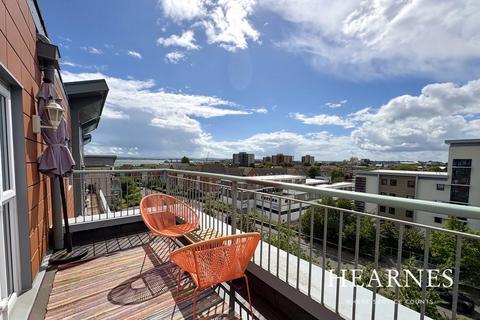 2 bedroom apartment for sale, Avenel Way, Poole, BH15