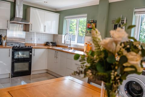4 bedroom detached house for sale, Mornant Avenue, Northwich, CW8