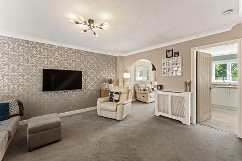 4 bedroom detached house for sale, Mornant Avenue, Northwich, CW8