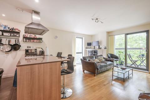 3 bedroom flat to rent, Crowder Street, Tower Hamlets, London, E1