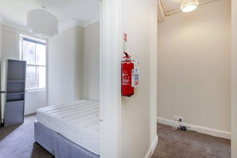 3 bedroom apartment to rent, Roseneath Place, Edinburgh EH9