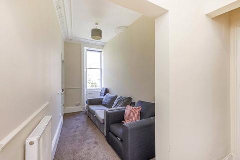 3 bedroom apartment to rent, Roseneath Place, Edinburgh EH9