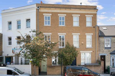4 bedroom terraced house for sale, Gayford Road W12