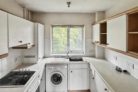 2 bedroom apartment for sale, Orchard Lane - No Onward Chain - Share of Freehold
