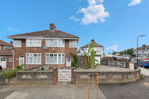 Carr Road, Northolt