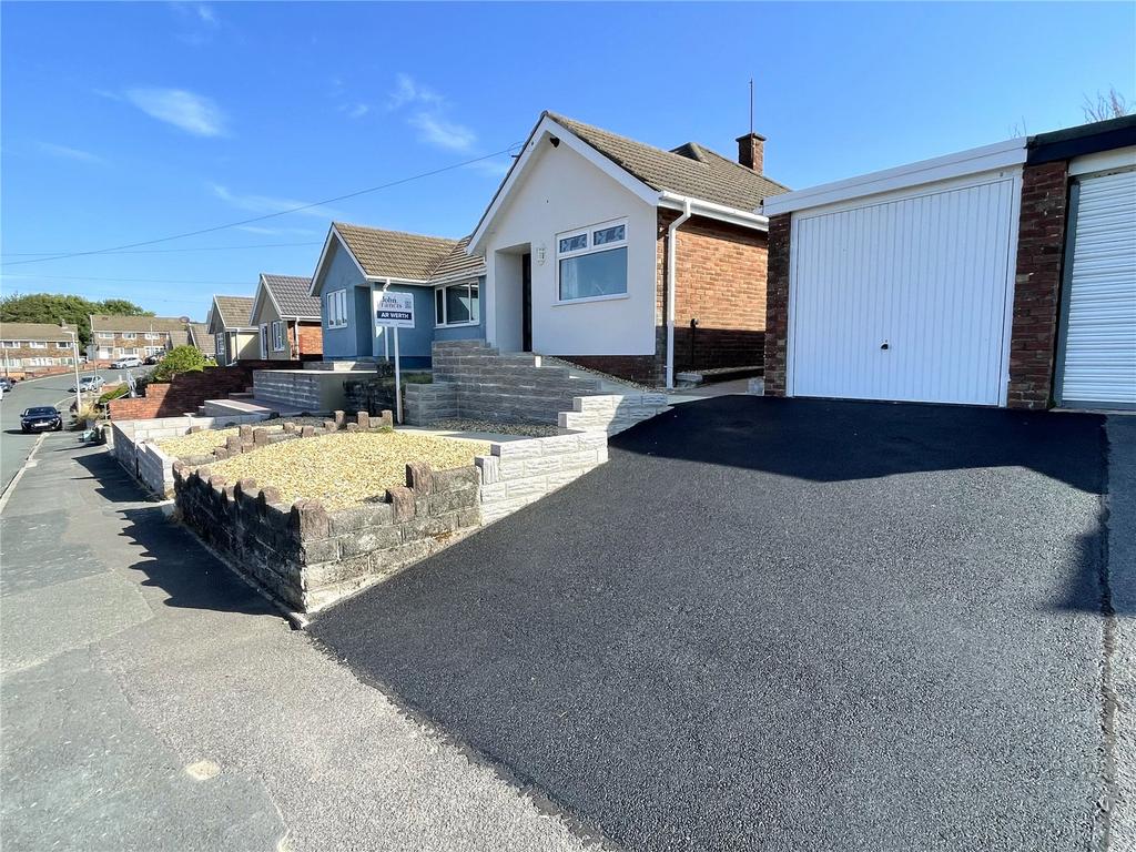 No Ramp Problem Picture Brynheulog, Carmarthenshire SA14 3 bed bungalow for sale - £210,000
