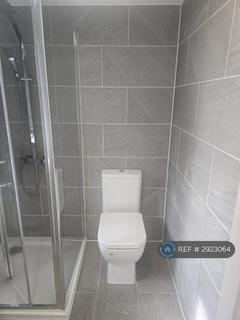 Studio to rent, Godman Road, Grays, RM16