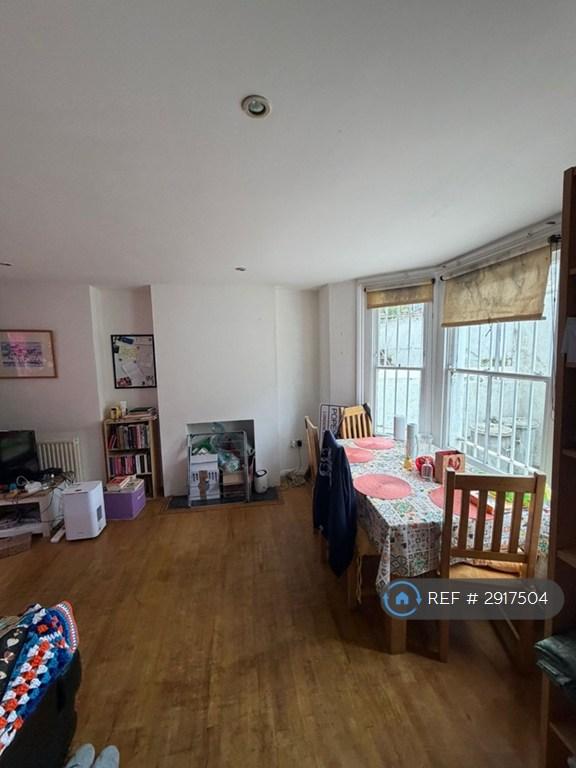 Apartment in London, Shepherd's Bush - View 4