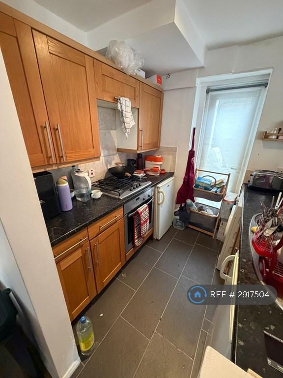 Apartment in London, Shepherd's Bush - View 5