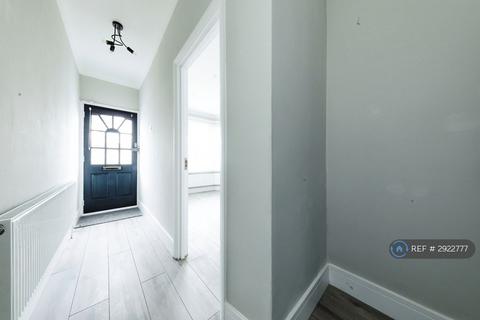 4 bedroom semi-detached house to rent, Davidson Road, East Croydon, CR0