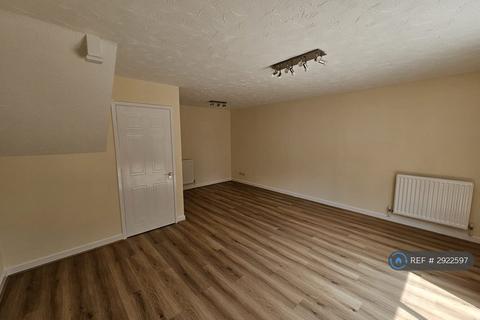 3 bedroom end of terrace house to rent, Mill Bridge Place, Uxbridge, UB8
