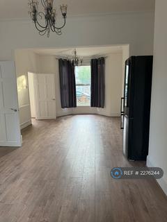 4 bedroom terraced house to rent, Wentworth Road, London, E12
