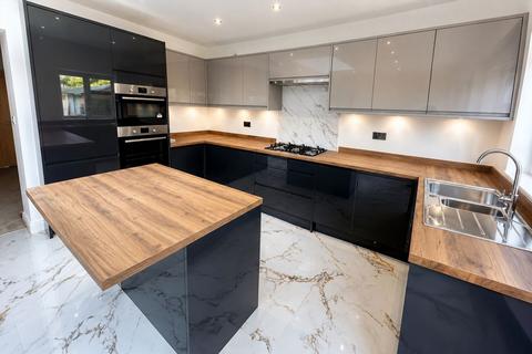 4 bedroom semi-detached house to rent, Worton Gardens, Isleworth TW7