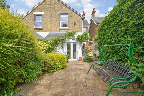 3 bedroom semi-detached house for sale, Loose Road, Maidstone ME15