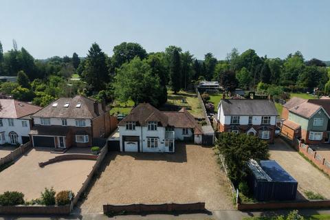 3 bedroom detached house for sale, Uppingham Road, Thurnby, LE7