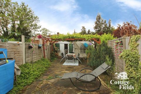 undefined, Stoneleigh Avenue, Enfield, EN1