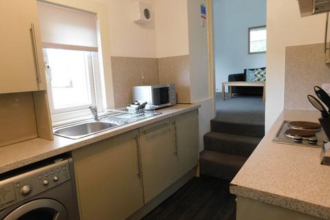 3 bedroom flat to rent, Wallace Street, Stirling Town, Stirling, FK8