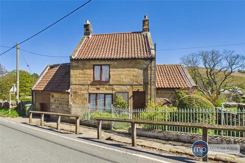 3 bedroom detached house for sale, Pipers Cottage, 42 Church Street