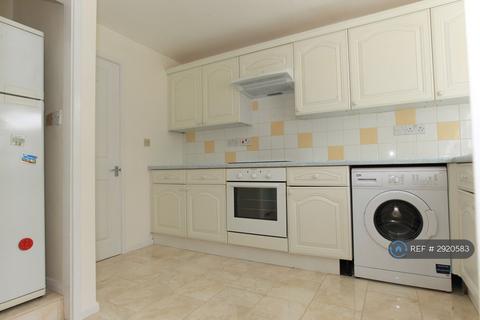 2 bedroom end of terrace house to rent, Mortlock Avenue, Cambridge, CB4