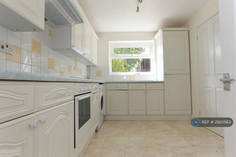 2 bedroom end of terrace house to rent, Mortlock Avenue, Cambridge, CB4