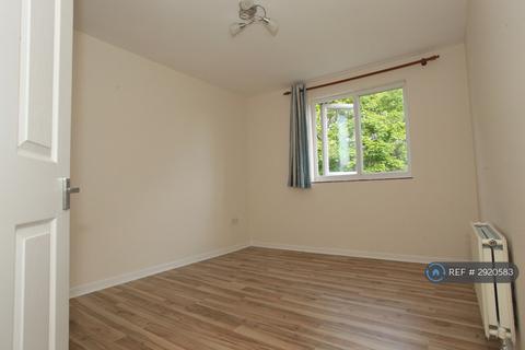 2 bedroom end of terrace house to rent, Mortlock Avenue, Cambridge, CB4