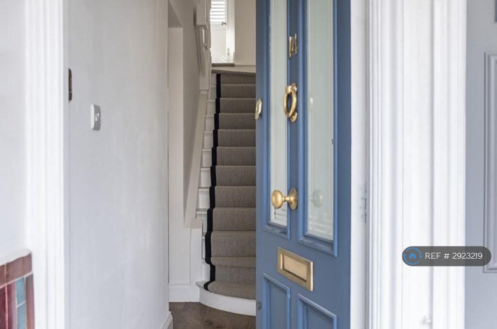 House in London - View 5
