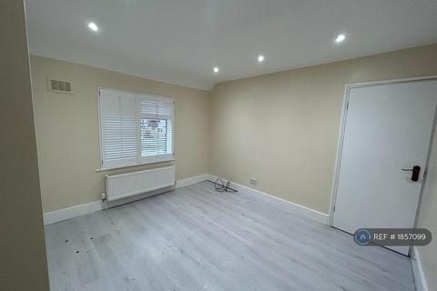 2 bedroom terraced house to rent, Hedgemans Road, Dagenham, RM9