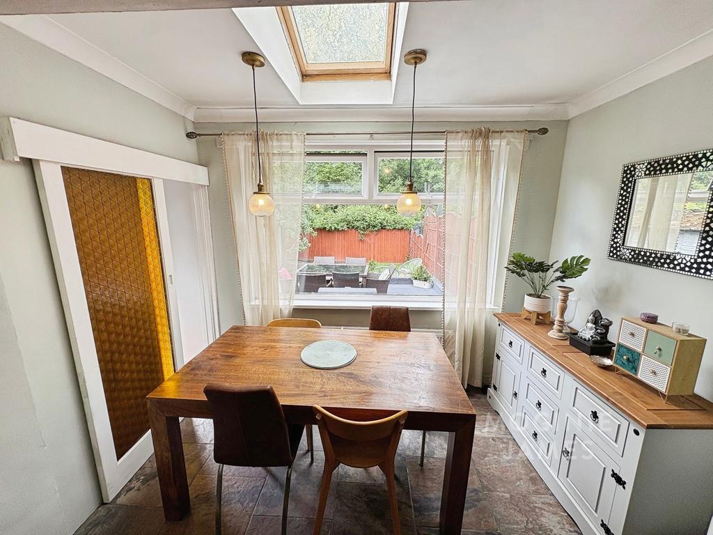 House in Cardiff, Cyncoed - More