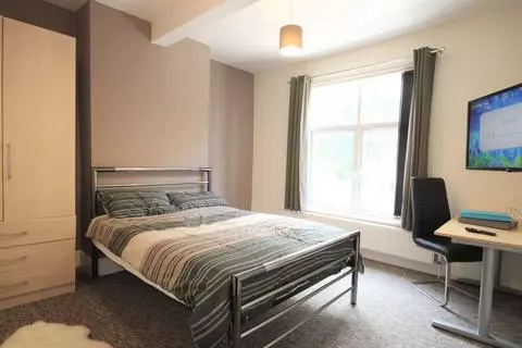 3 bedroom terraced house to rent - View 5