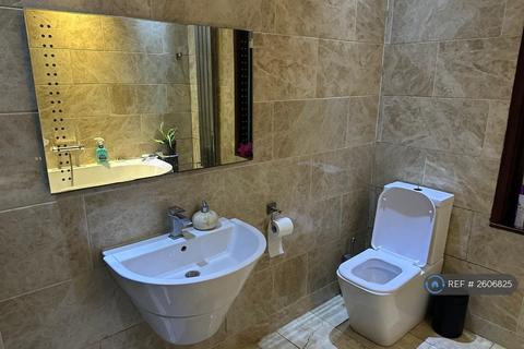 1 bedroom in a house share to rent, Bengal Road, Ilford, IG1