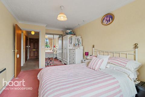 1 bedroom retirement property for sale, High Road, London