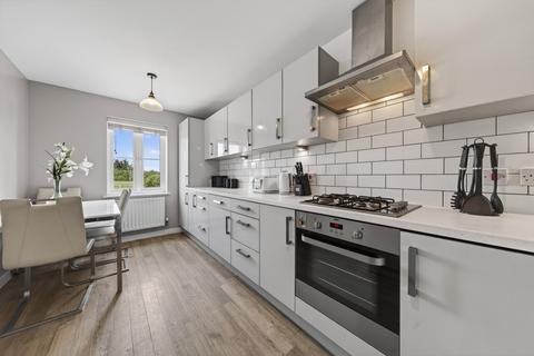 4 bedroom semi-detached house for sale, Holdenby Drive, Raunds, NN9