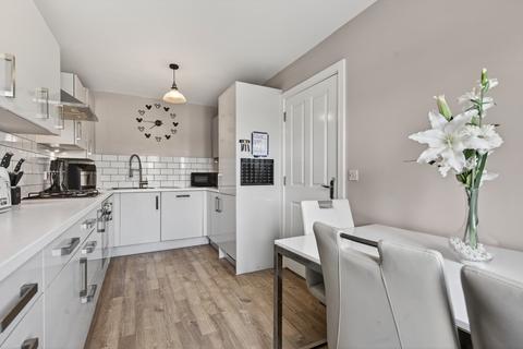 4 bedroom semi-detached house for sale, Holdenby Drive, Raunds, NN9